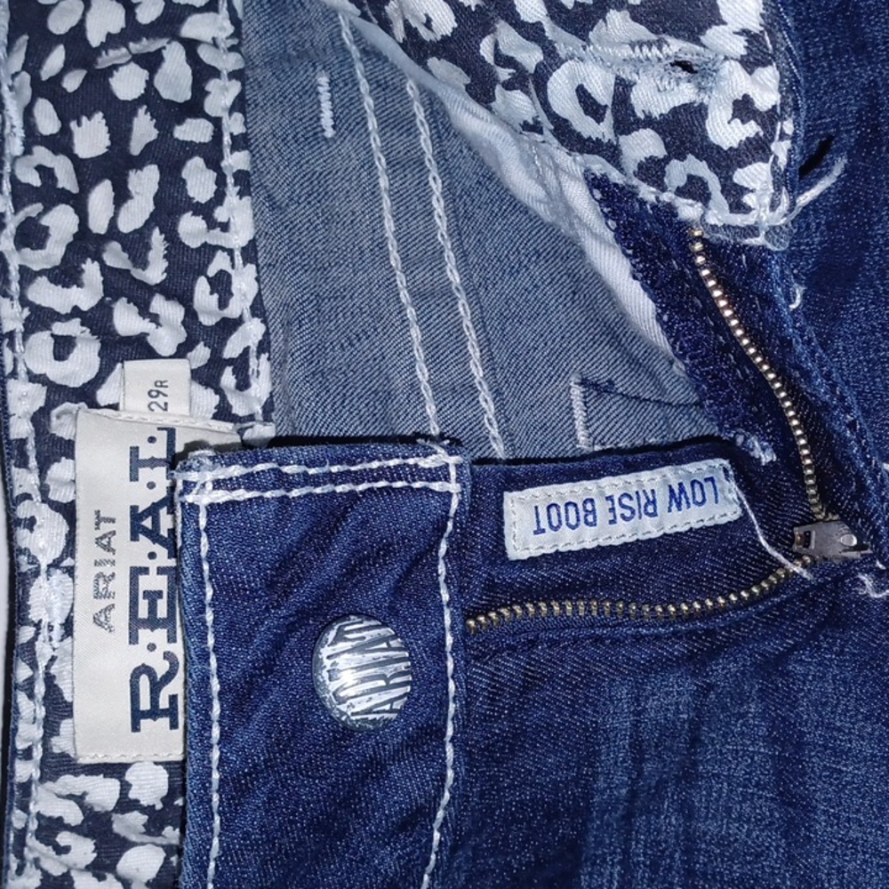 ARIAT REAL DENIM JEANS.SIZE 29.BLUE LOW RISE BOOT